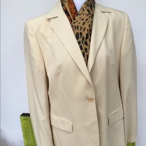NWT Contraire  Louis Feraud blazer.